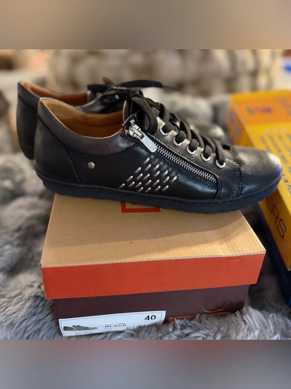 Pikolinos Lagos 901 Black Leather Zip Sneakers Size EU40/US 9-9.5 Like New! $75